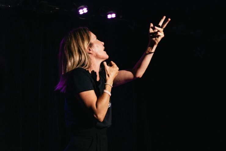 Paris: Oh My God She's Parisian! English Comedy Show - Show Duration and Highlights