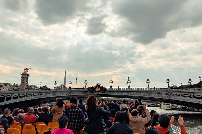 Paris One Hour Seine River Cruise With Recorded Commentary - Cruise Schedule and Departure Points