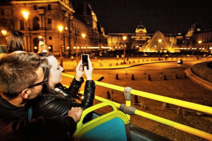 Paris: Open-Top Christmas Bus Tour - Tour Highlights