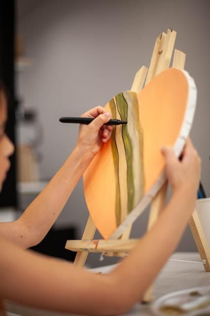 Paris : Painting Experience in an Art Cafe - Getting to the Art Cafe