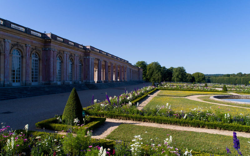 Paris Palace of Versailles Half-Day Tour with Audio Guide & Transfer - At Versailles: an audio guide, not a live-led tour