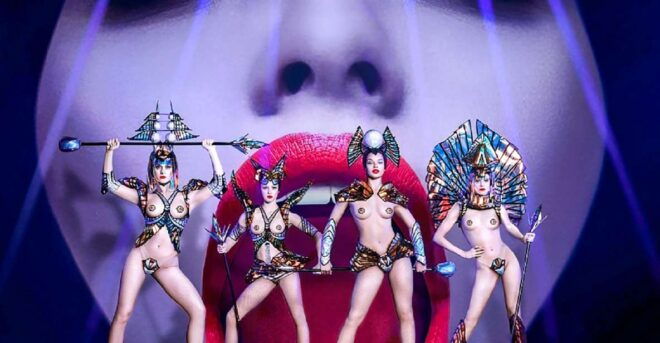 Paris: Paradis Latin Cabaret Show for Those Aged 25 & Under - Show Details