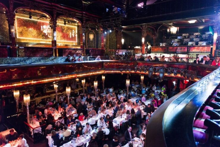 Paris: Paradis Latin Cabaret Show With Optional Champagne - Cabaret Show Experience
