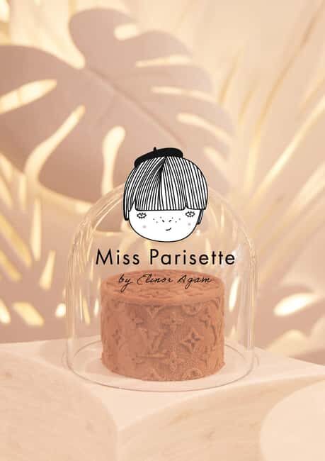 Paris: Paris Fashion, & Art Private Tour | Miss Parisette - The Photo Shooting Option and Flexibility