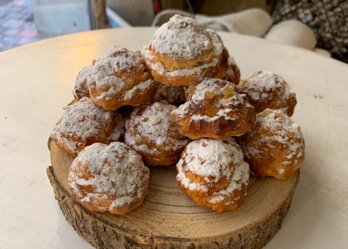 Paris: Pastries Food Walking Tour With 6+ Tastings - Montmartre Tour