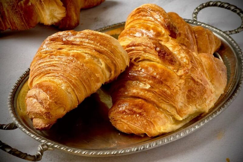 Paris: Pastry & Chocolate Walking Tour With Tastings - Food Tastings Included