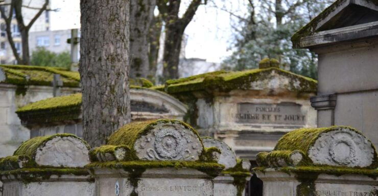 Paris: Père Lachaise Cemetery Guided Tour in French - Tour Details