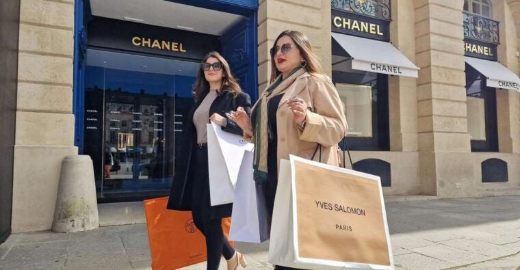 Paris: Personal Shopper Experience With a Fashion Expert - Itinerary: Shopping Circuits in Paris