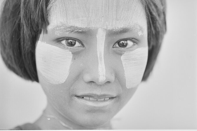 PARIS PHOTO - Joyful Stroll for a Private Professional Shoot - Benefits of a Private Professional Shoot