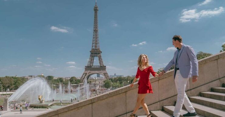 Paris: Photo Shoot With a Private Travel Photographer - Experience