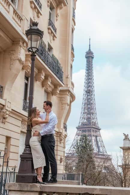 Paris photographer 1 hour near the Eiffel Tower or in Paris - Good To Know