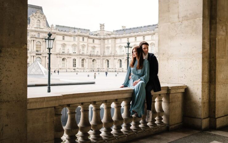 Paris Photographer | Professional Photos at the Louvre - Meet Your Professional Photographer