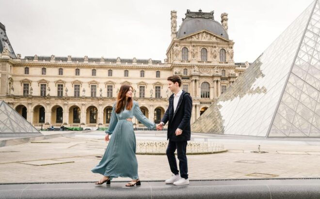 Paris Photographer | Professional Photos at the Louvre - Booking Your Photo Experience