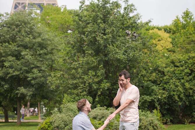 Paris Photoshoot by Professional Photographer With CDG Transfers - Making Memories That Last a Lifetime