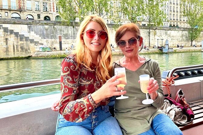 Paris Picturesque Tour With Seine River Cruise - Meeting/Check-in Point and Requirements