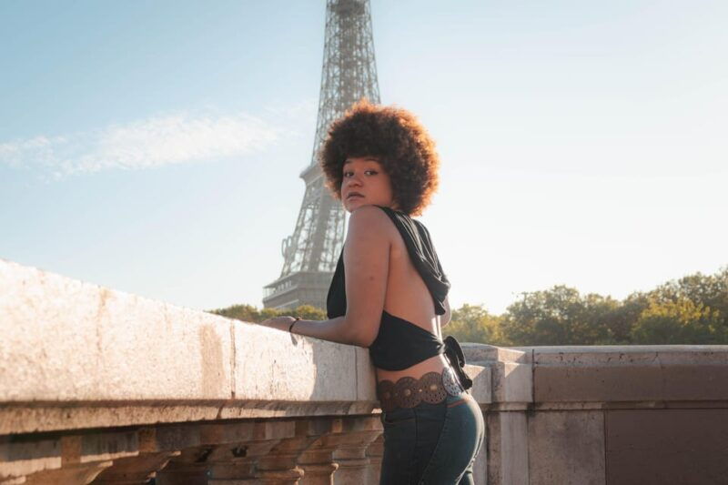 Paris Portrait Photoshoot at the Eiffel Tower - Pricing and Booking
