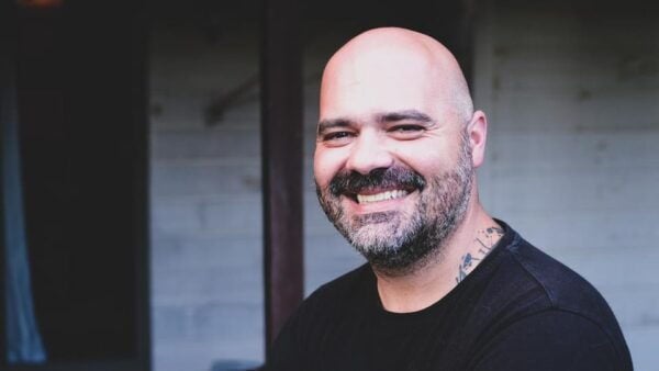 Paris: Premium Professional Photoshoot in Iconic Locations - Deliverables and What to Expect