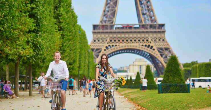 Paris: Private Bike Tour of Old Town and Top Attractions - Experience Highlights