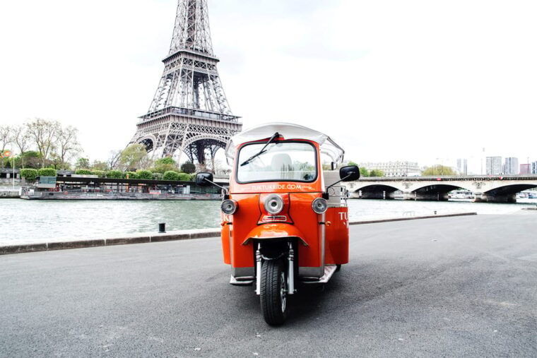 Paris: Private City Highlight Tour by Electric Tuk-Tuk - Eco-Friendly Transportation for a Sustainable Experience