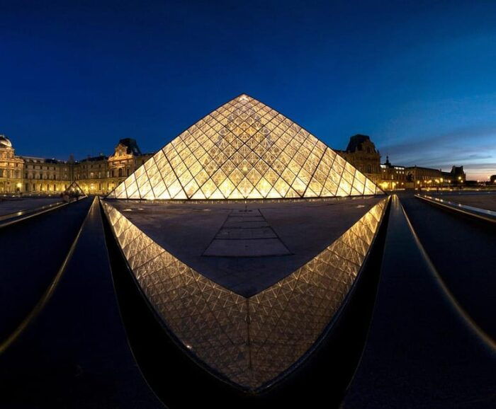 Paris: Private City Sightseeing Tour With Driver - Tips for a Great Experience