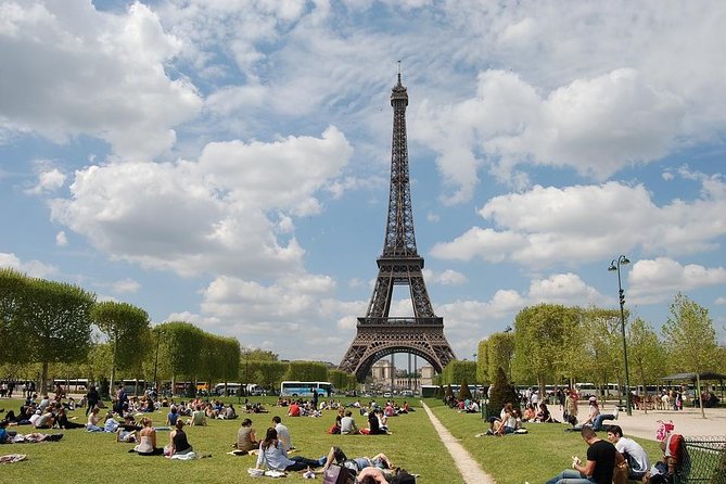 Paris Private City Tour With Driver and Official Guide - Traveler Photos