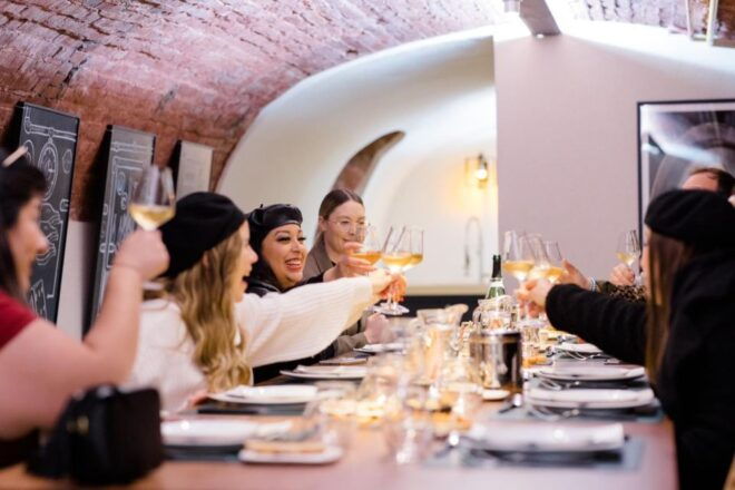 Paris: Private Day Trip to Champagne With 8 Tastings & Lunch - Review Summary