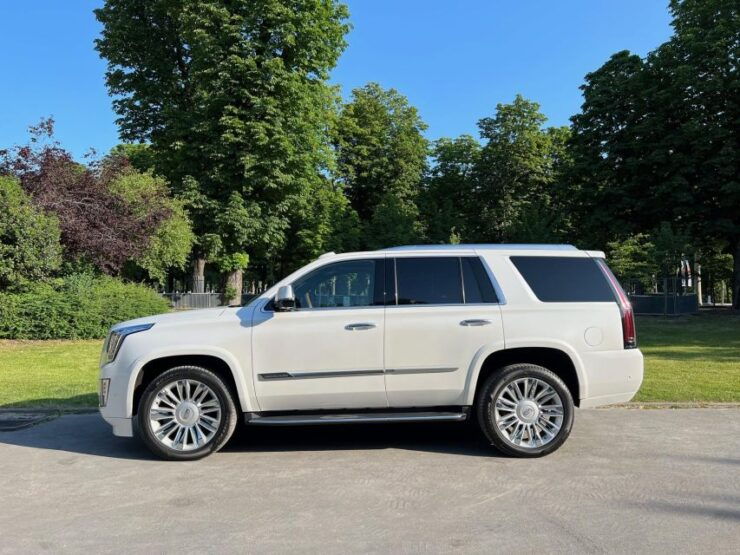 Paris: Private Drive to Historical Monuments in Luxury Car - Good To Know