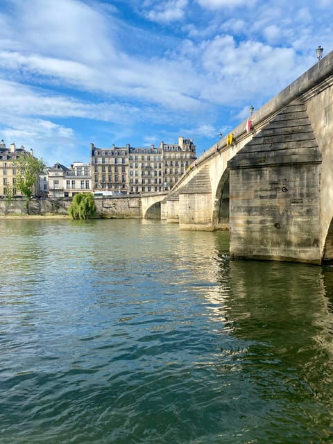 Paris: Private Early Morning City Walking Tour - Detailed Itinerary