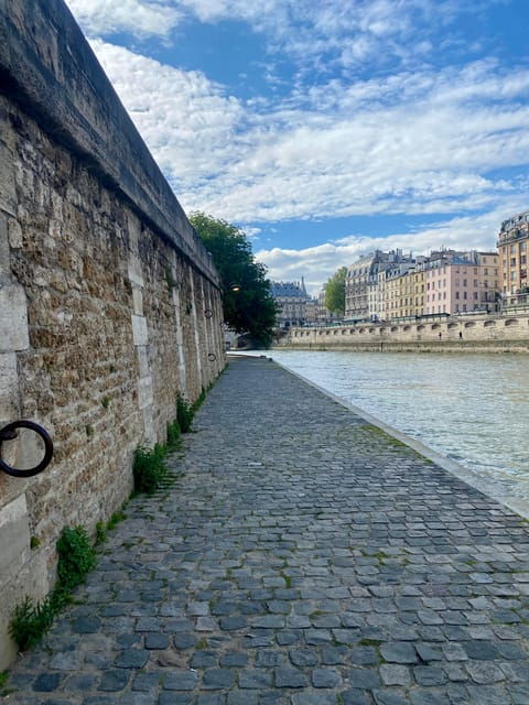 Paris: Private Early Morning City Walking Tour - Inclusions of the Tour