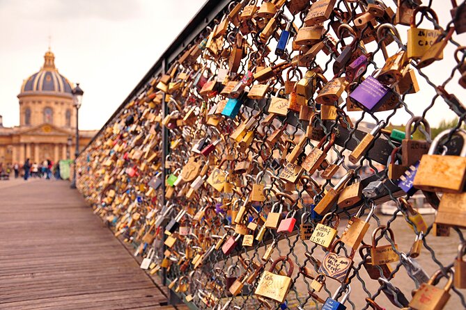 Paris Private Family Tour - City Highlights & the Best Museum for Kids - Snacks and Activities