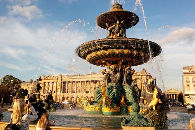 Paris Private Full Day Tour – Skip the Line Tickets to Louvre & French Lunch - Time-Saving Private Tour in Paris