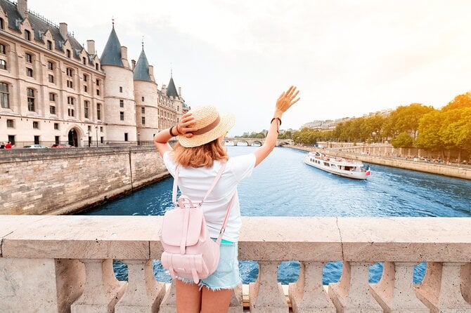 Paris Private Full Day Tour – Skip the Line Tickets to Louvre & French Lunch - Authentic Parisian Café Along the Tour