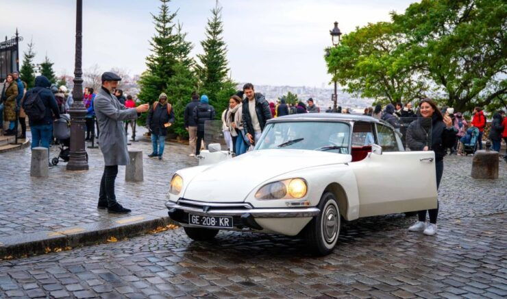 Paris: Private Guided Tour and Photos in a Vintage Citroën Ds - Activity Highlights