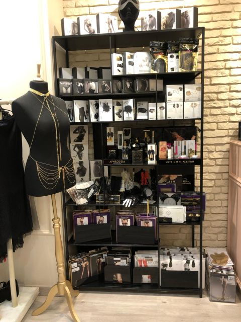 Paris: Private Lingerie Fitting Activity for Couples - Booking Information