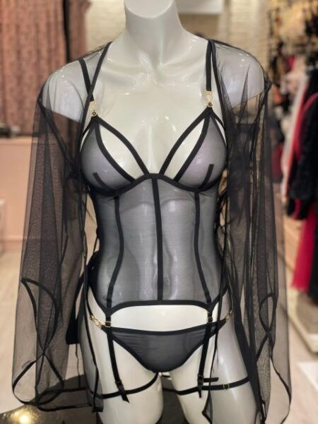 Paris: Private Lingerie Fitting Activity for Couples - The Sum Up