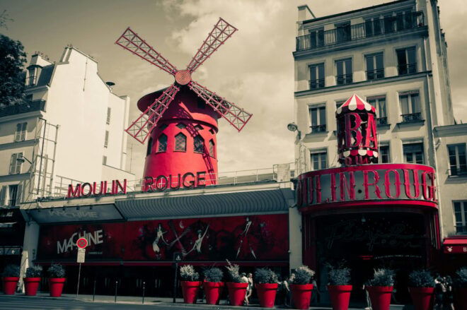 Paris: Private Montmartre & Sacré-Cœur Walking Tour - Experience and Local Insights