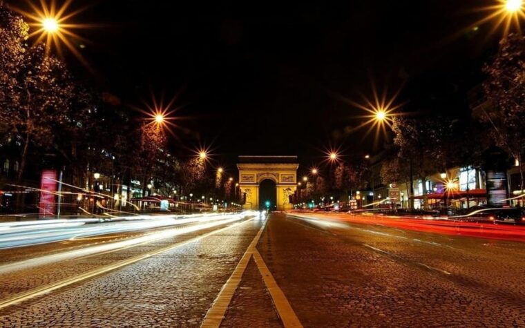 Paris: Private Night Sightseeing Tour by a Local - Comfortable Transportation for a Relaxing Journey