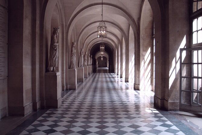 Paris Private Night Tour With CDG Airport Pickup - Customizable Options