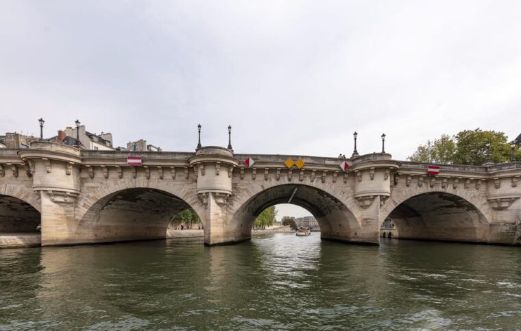 Paris: Private Seine River Cruise - Comfort and Experience on Board