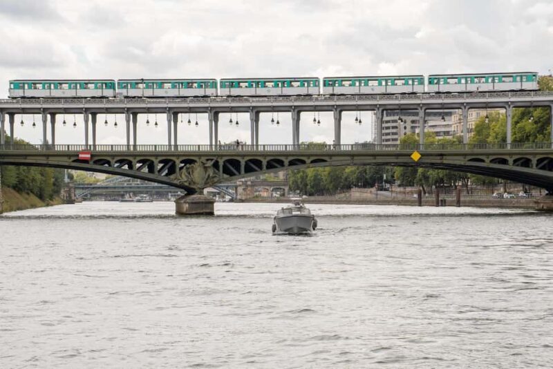 Paris: Private Seine River Cruise with Paris Seine - FAQ
