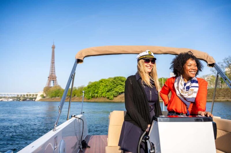 Paris: Private Small Boat Cruise with Rosé and Macarons - Value for Money