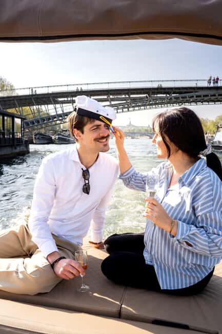 Paris: Private Small Boat Cruise with Rosé and Macarons - Final Thoughts