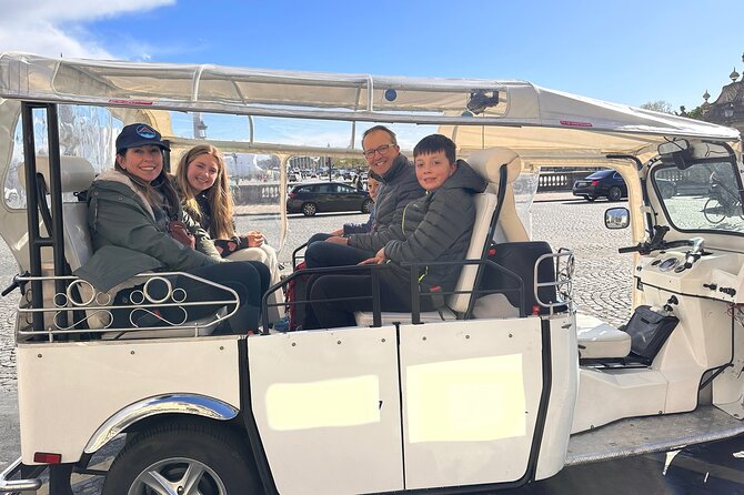 Paris Private Tour With Tuktukyourcity - Pickup Points and Logistics