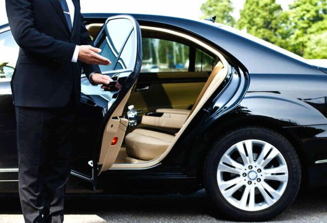 Paris: Private Transfer Airport Paris - Fontainebleau - Additional Services and Amenities