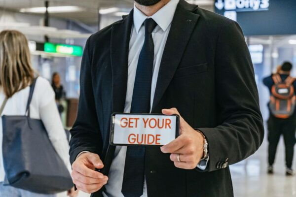 Paris: Private Transfer To/From Orly Airport - Payment Options and Gift Vouchers