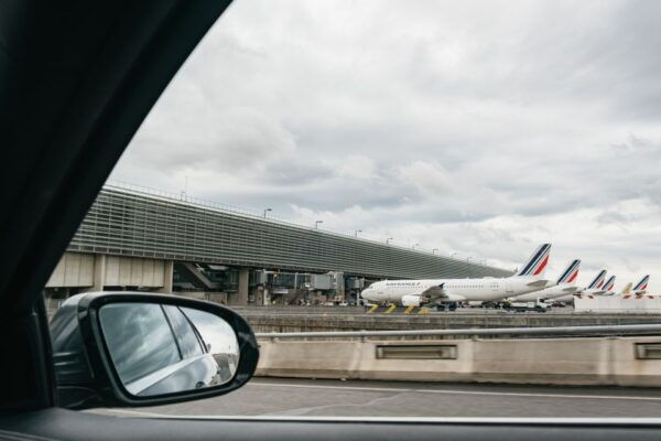 Paris: Private Transfer to or From Charles De Gaulle Airport - Common Questions