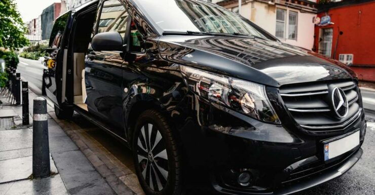 Paris: Private Van Transfer From CDG Airport to Disneyland - Service Details