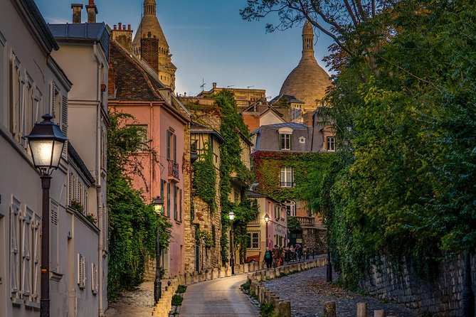 Paris Private Walking Tour: 4 Possible Sightseeing Itineraries - Knowledgeable Guide and Meeting Point Details