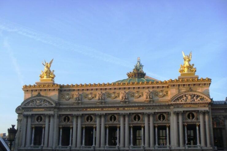 Paris: Private Walking Tour in German - Experience