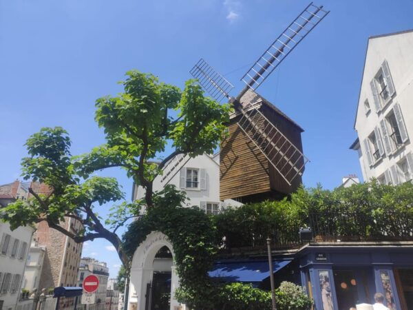 Paris : Private Walking Tour in Montmartre - Booking Process